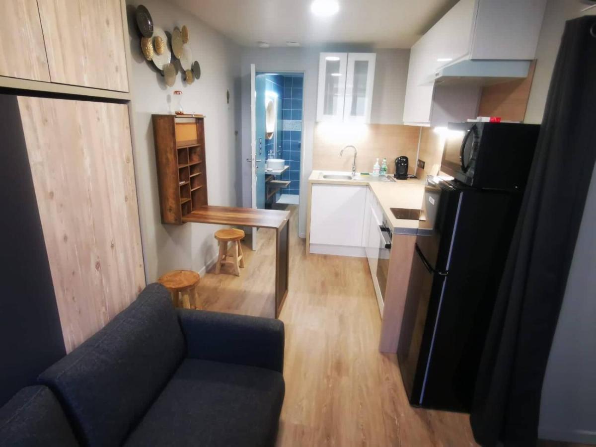 Au numéro 3  Châteauroux Esterno foto