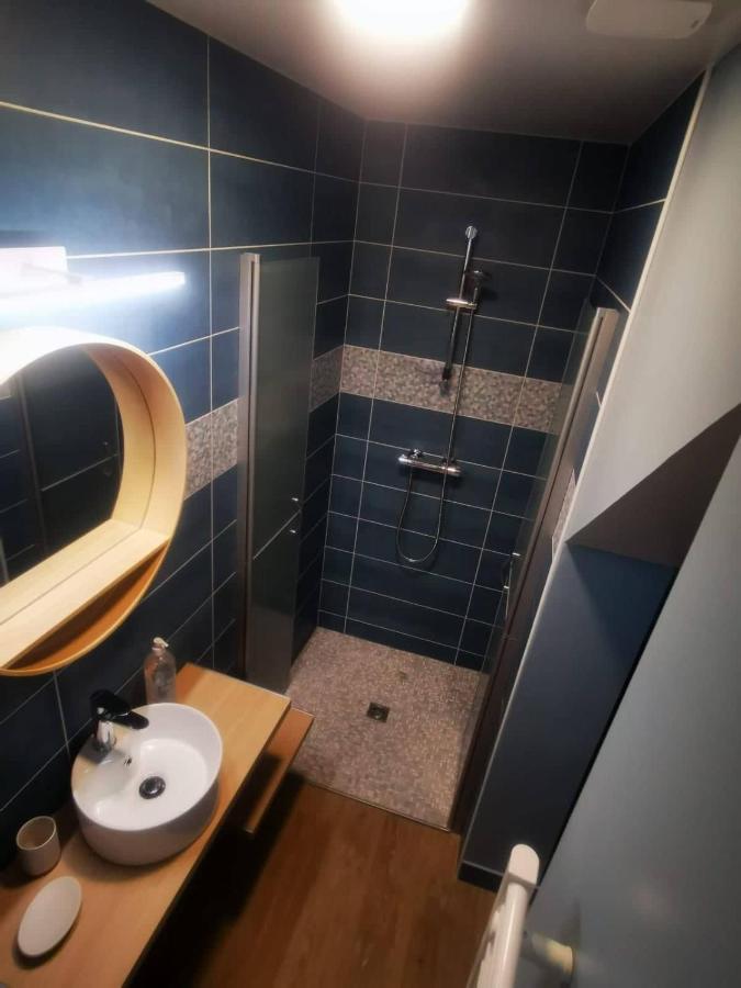 Au numéro 3  Châteauroux Esterno foto